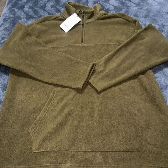 Men's Regular Fit Polar Fleece ¼ Zip Sweatshirt - Goodfellow & Co. Green. Q - Picture 1 of 4